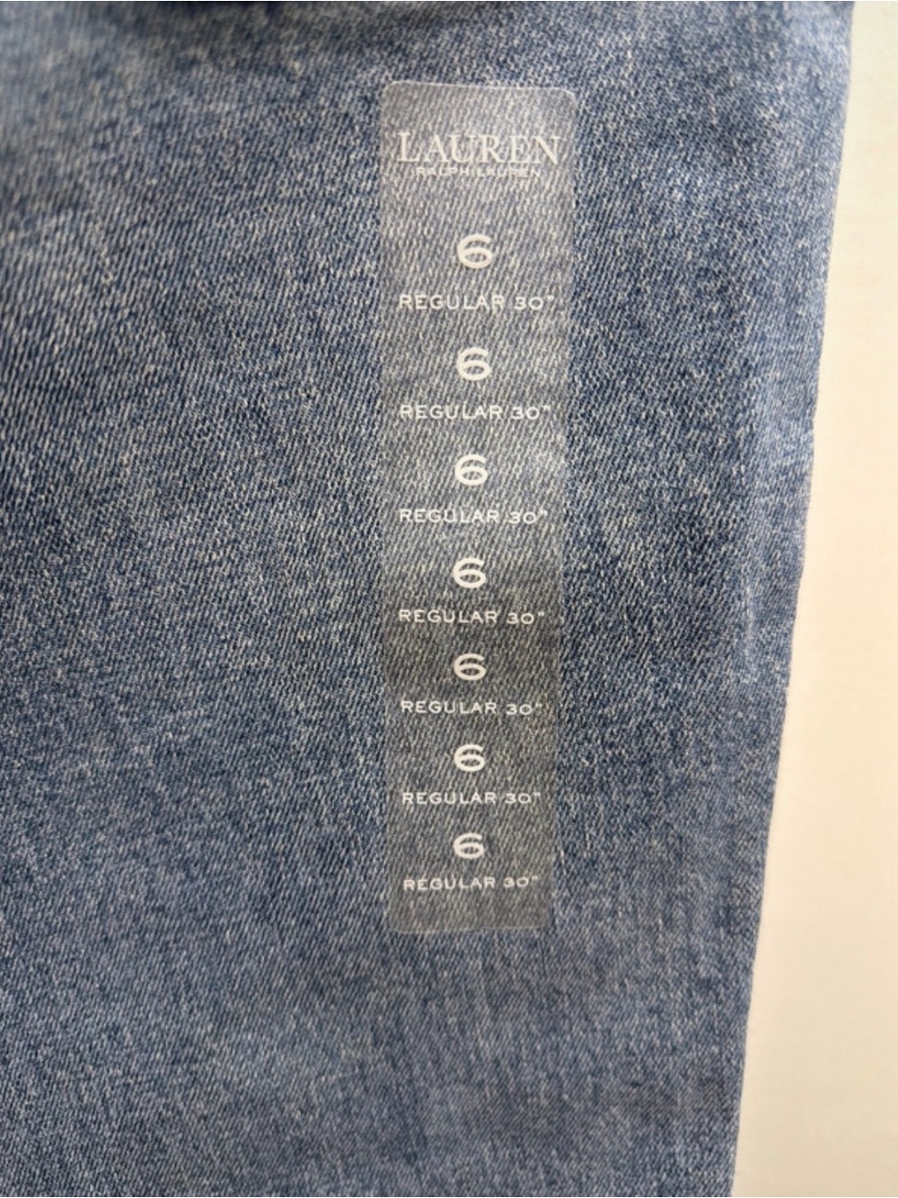 Ralph Lauren Women's Straight Leg Jeans in Light Blue Wash - Picture 4 of 6